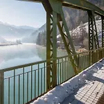 In Tyrol In An Attractive Area フィス